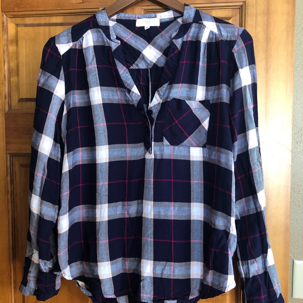 Long sleeve plaid shirt